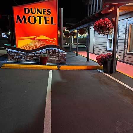Dunes Motel - Bend Buitenkant foto